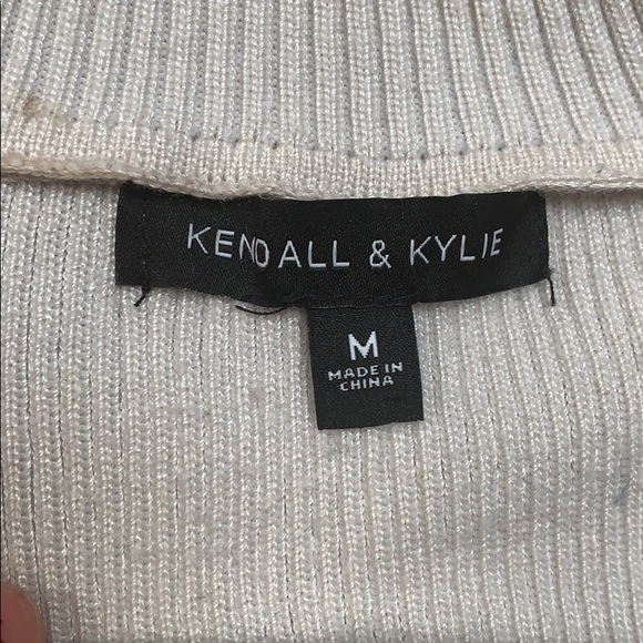 Sweater - Picture 4 of 4